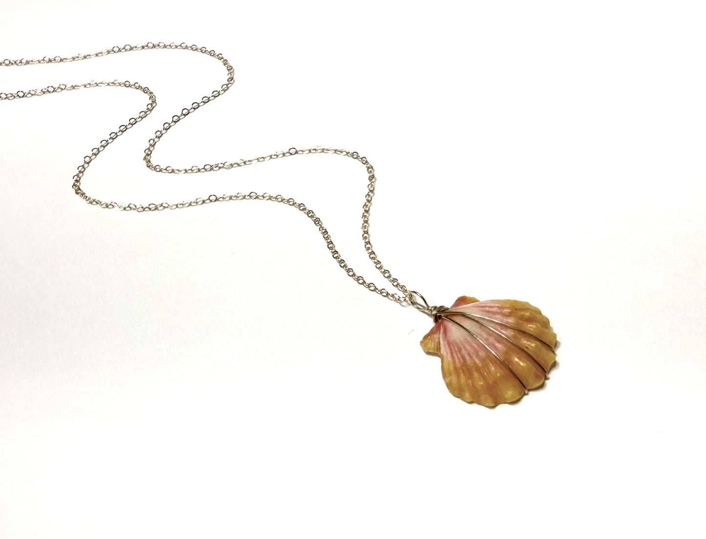 Sunrise shell necklace