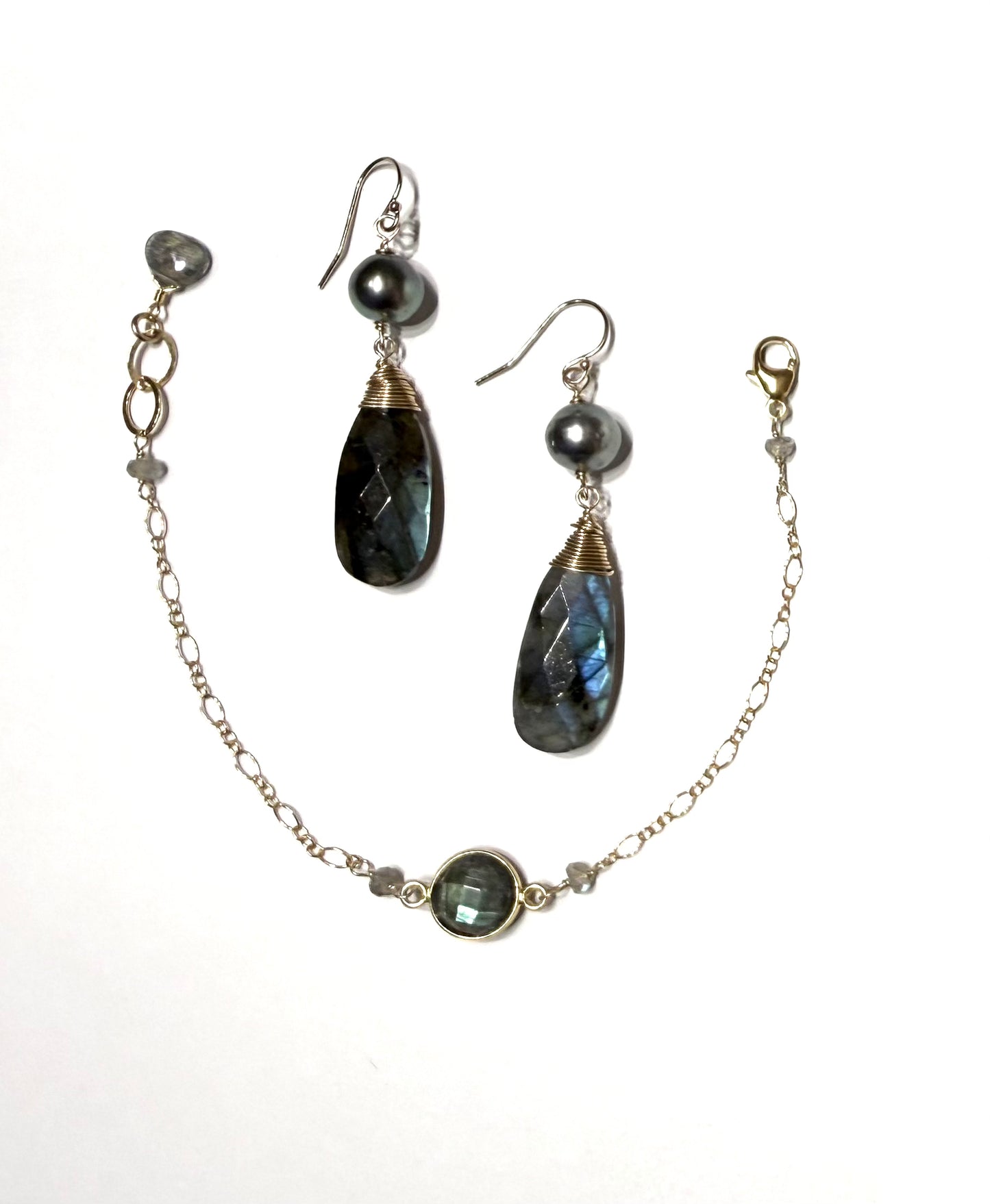 Tahitian pearl and Labradorite earrings
