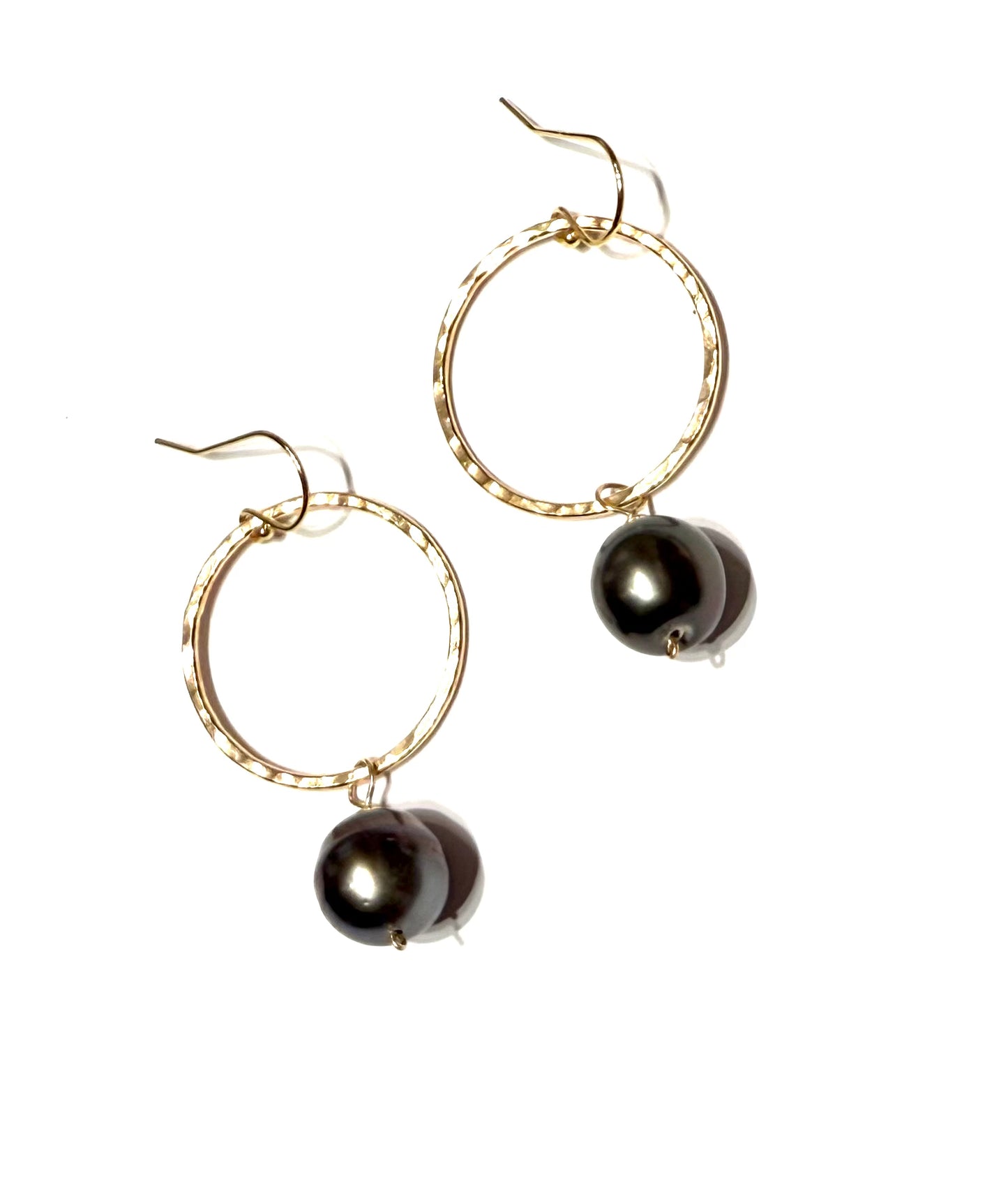 Tahitian pearl or Edison pearl hoop earring