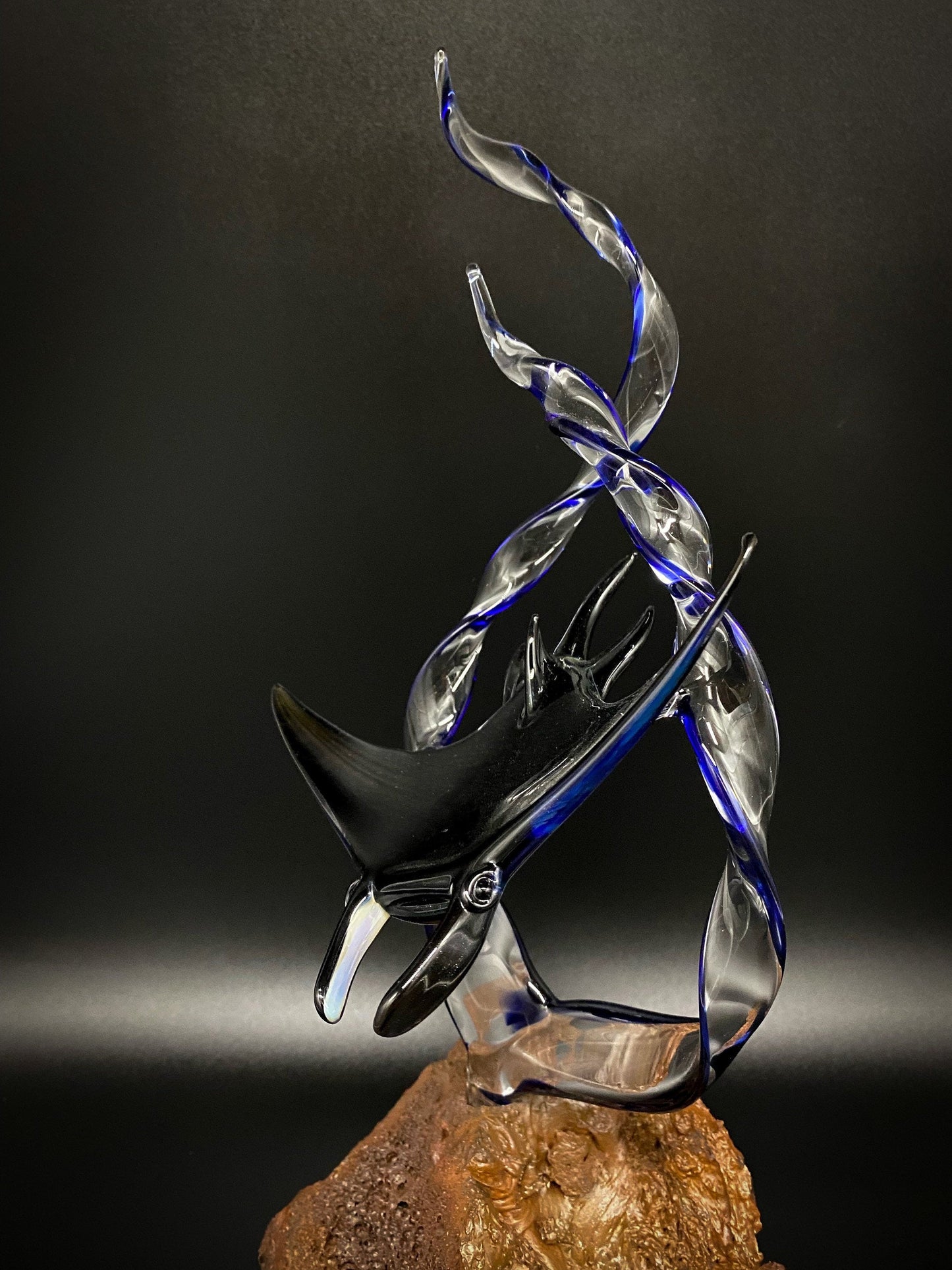 Manta ray glass sculpture-1