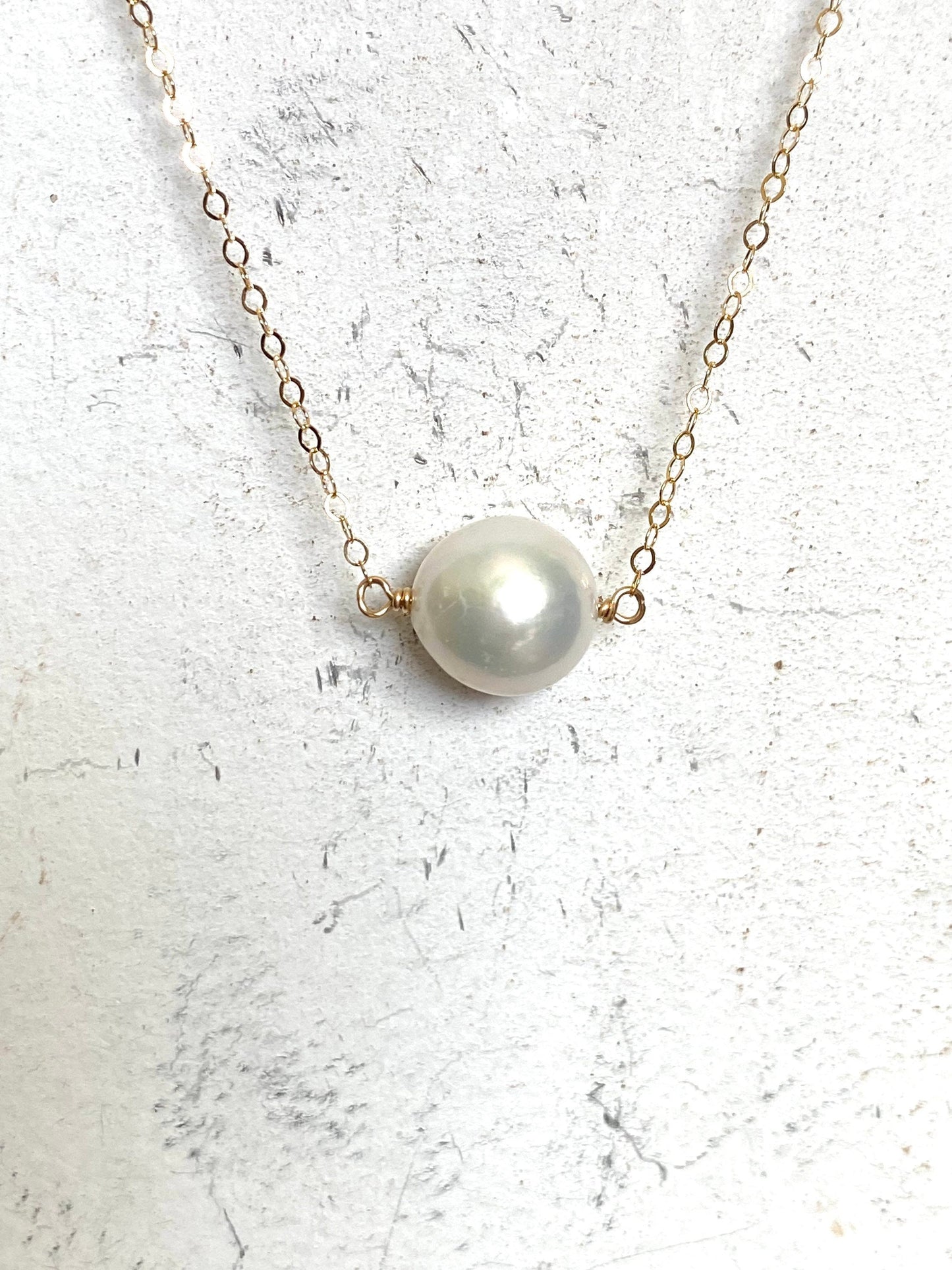 Tahitian or Edison single pearl necklace