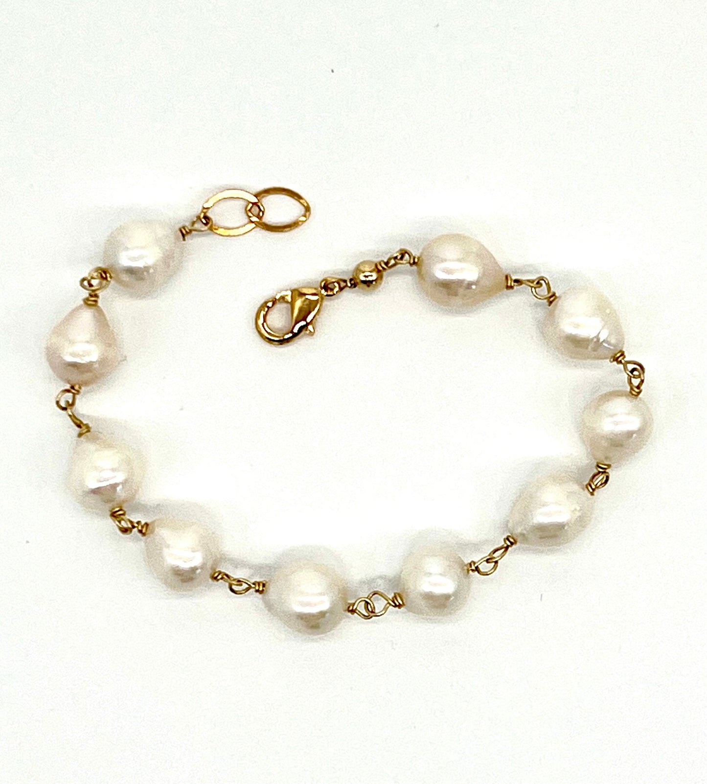 Baroque pearl bracelet