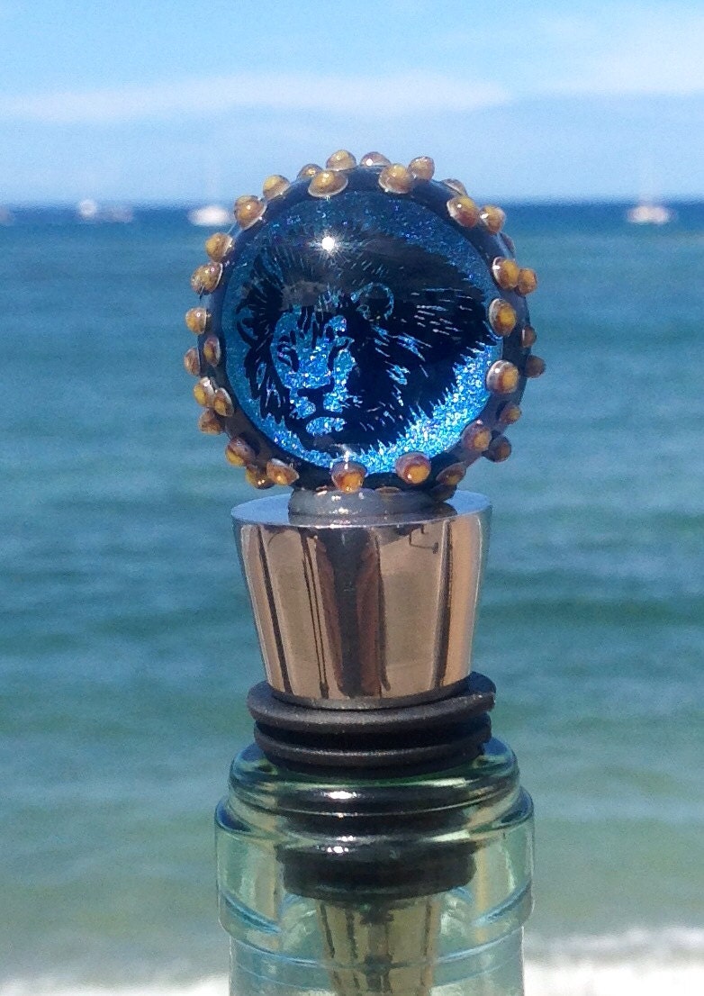 Dichroic Glass Lion of Zion Wine-stopper