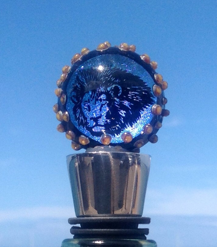 Dichroic Glass Lion of Zion Wine-stopper