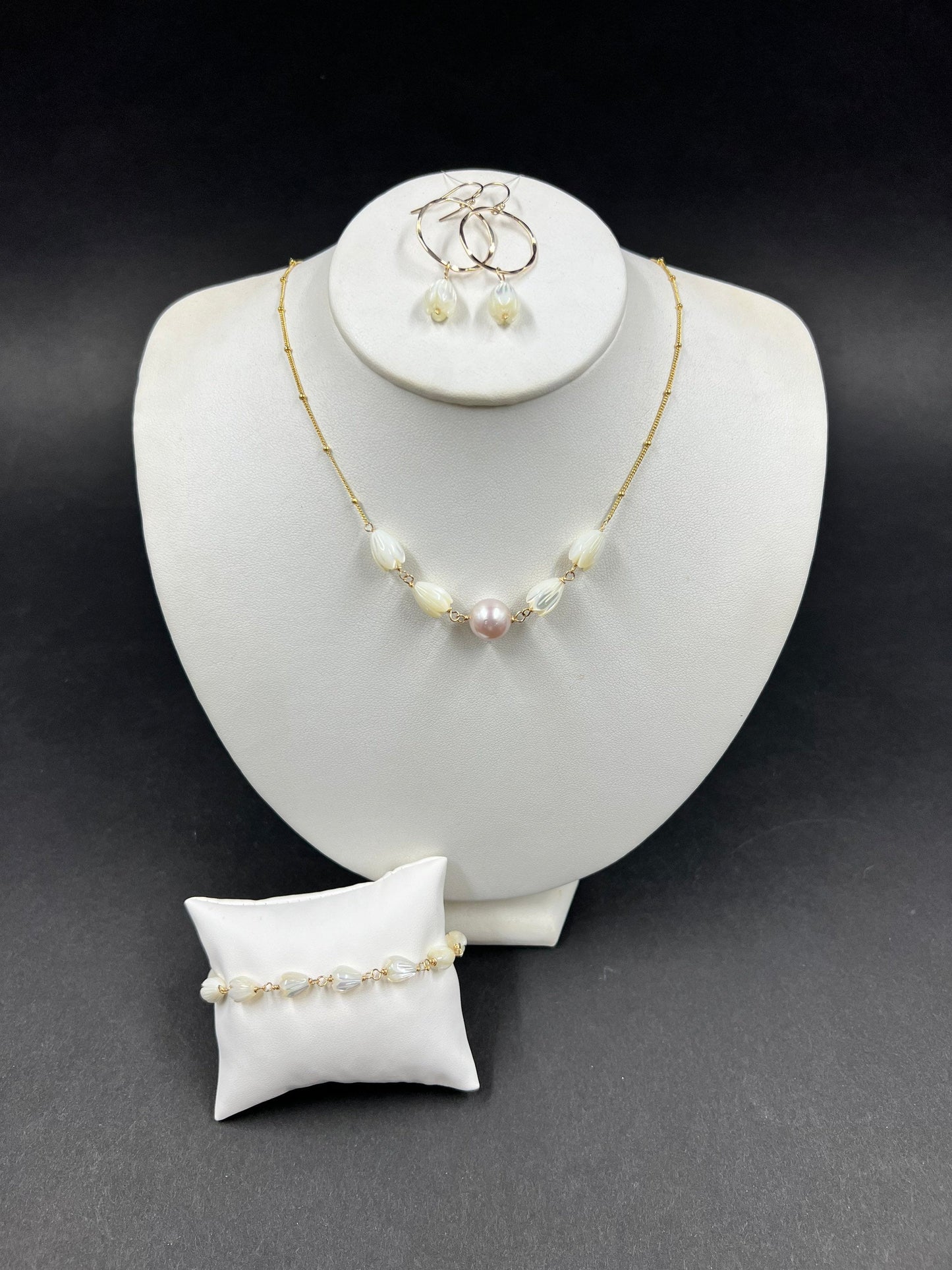 Mother of pearl pikake bracelet