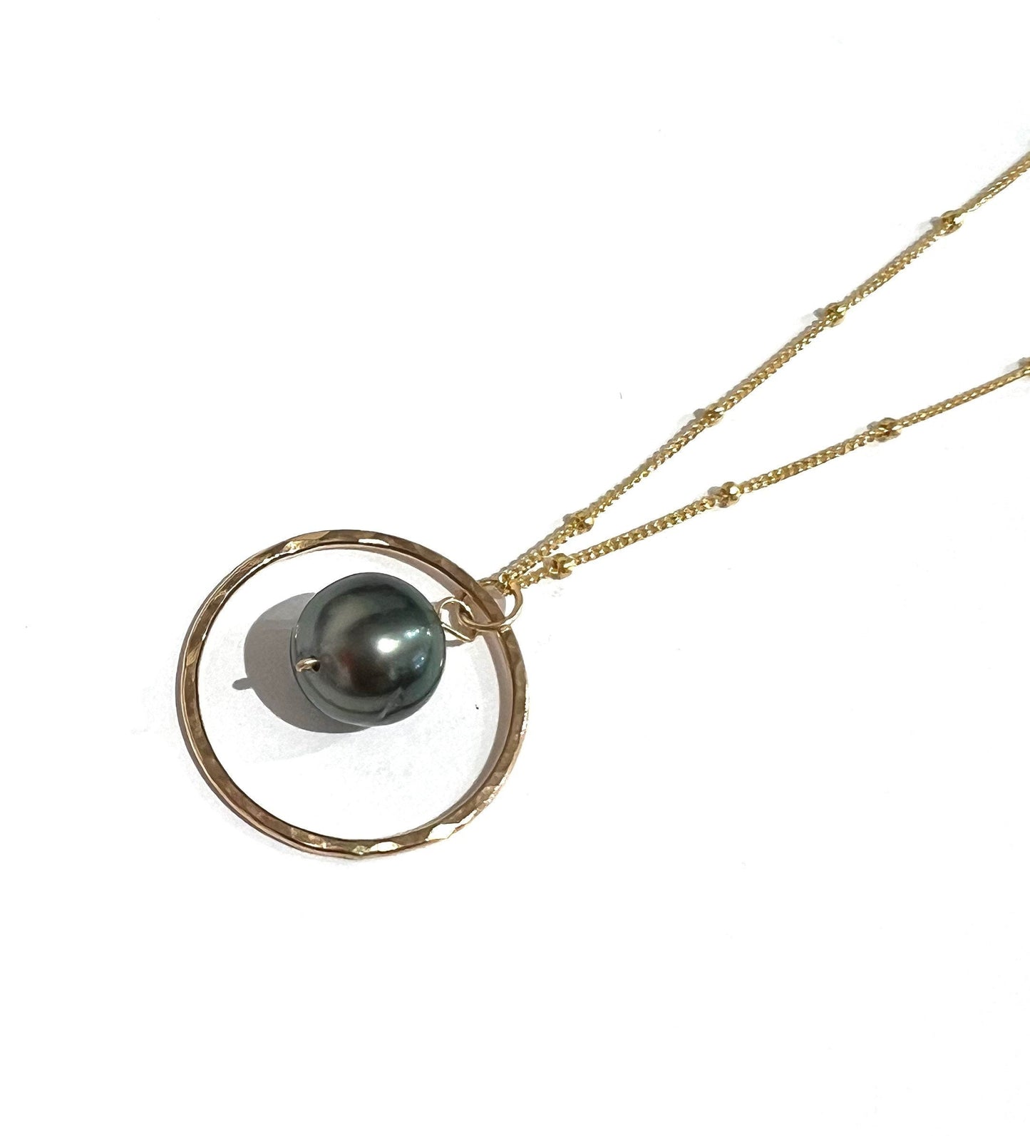 Tahitian Pearl single hoop necklace