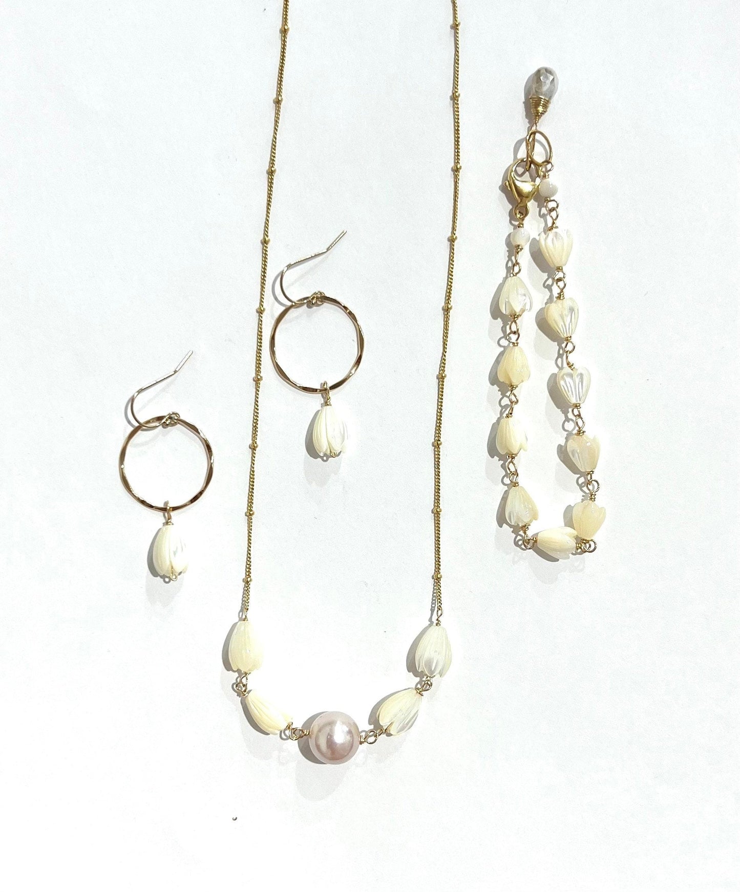 Mother of pearl pikake and Edison pearl necklace