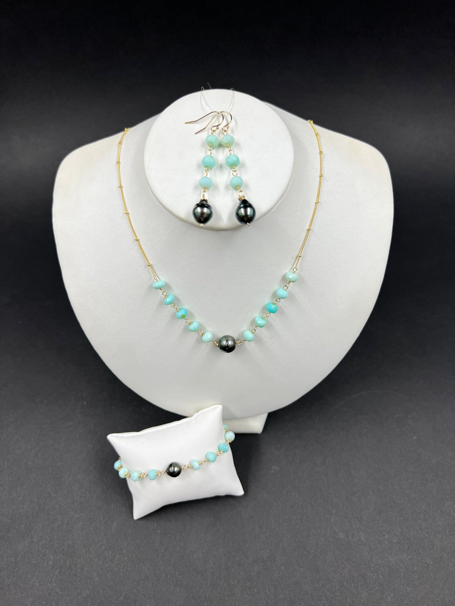 Peruvian opal and Tahitian pearl bracelet