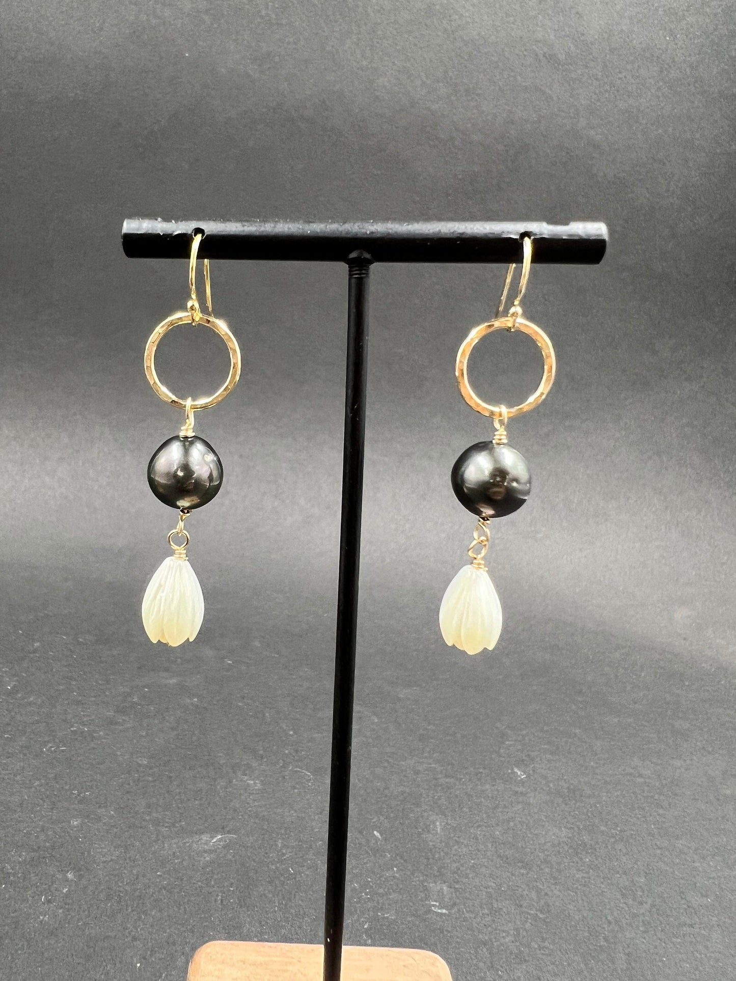 Bloom from the ashes Tahitian pearl and Mother of Pearl pikake flowers necklace and earrings