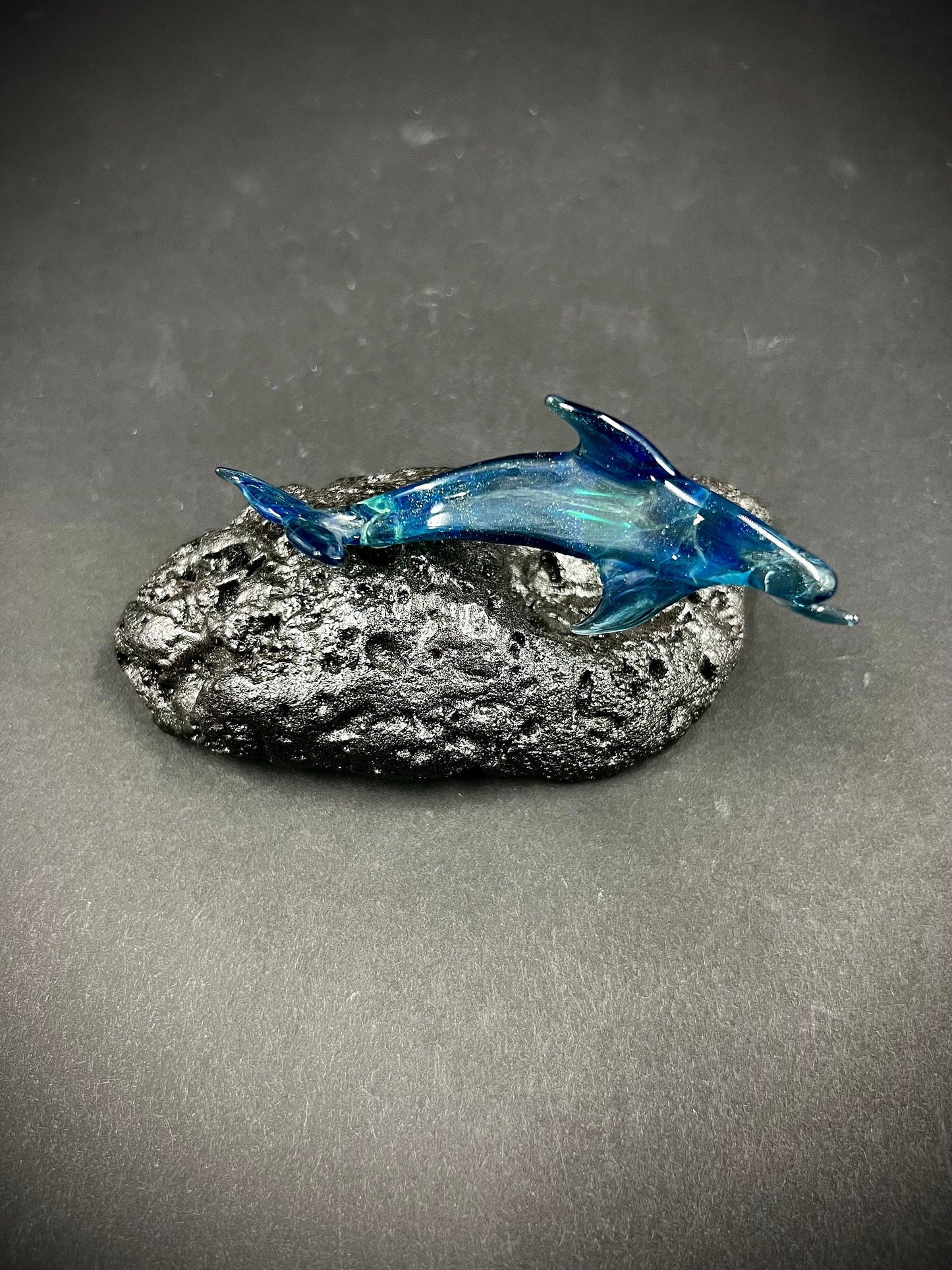 Blue sparkle dolphin glass sculpture-1