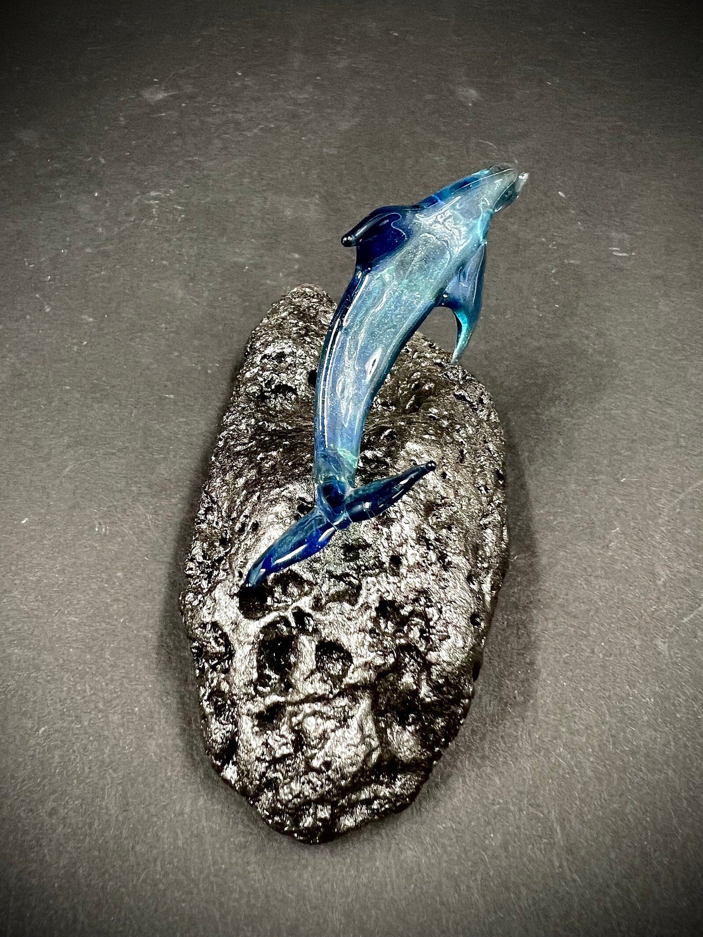 Blue sparkle dolphin glass sculpture-1