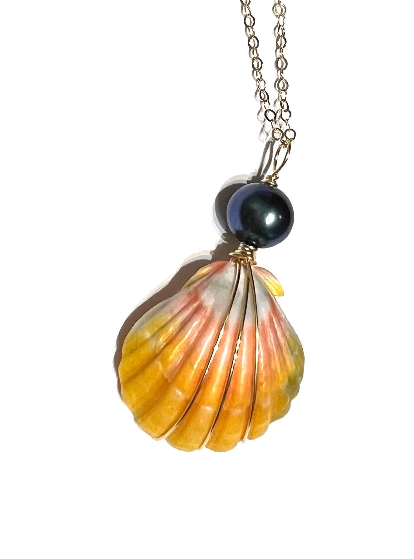 Sunrise shell necklace pearl-1