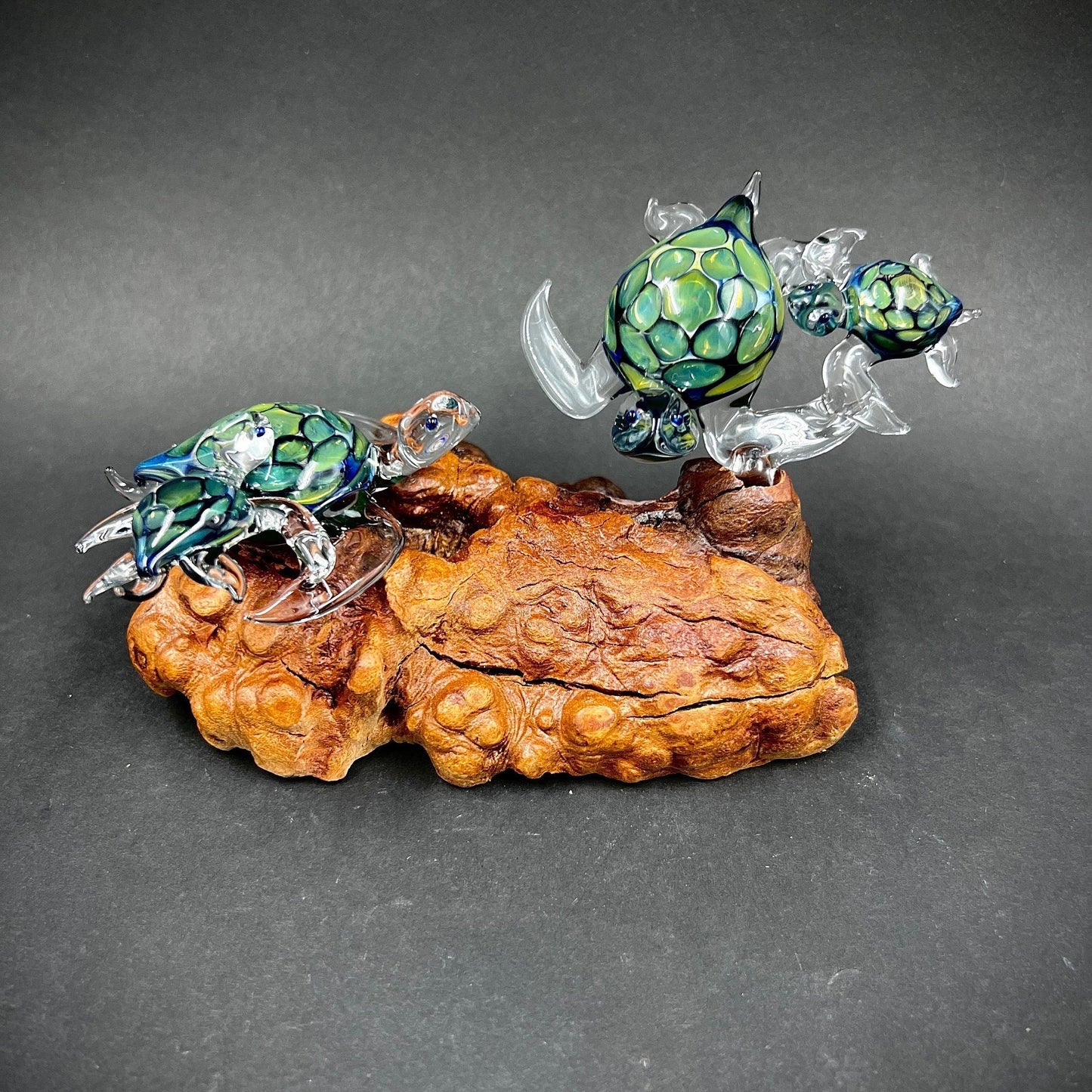 Ohana Sea Turtle family of 4 glass sculpture-1
