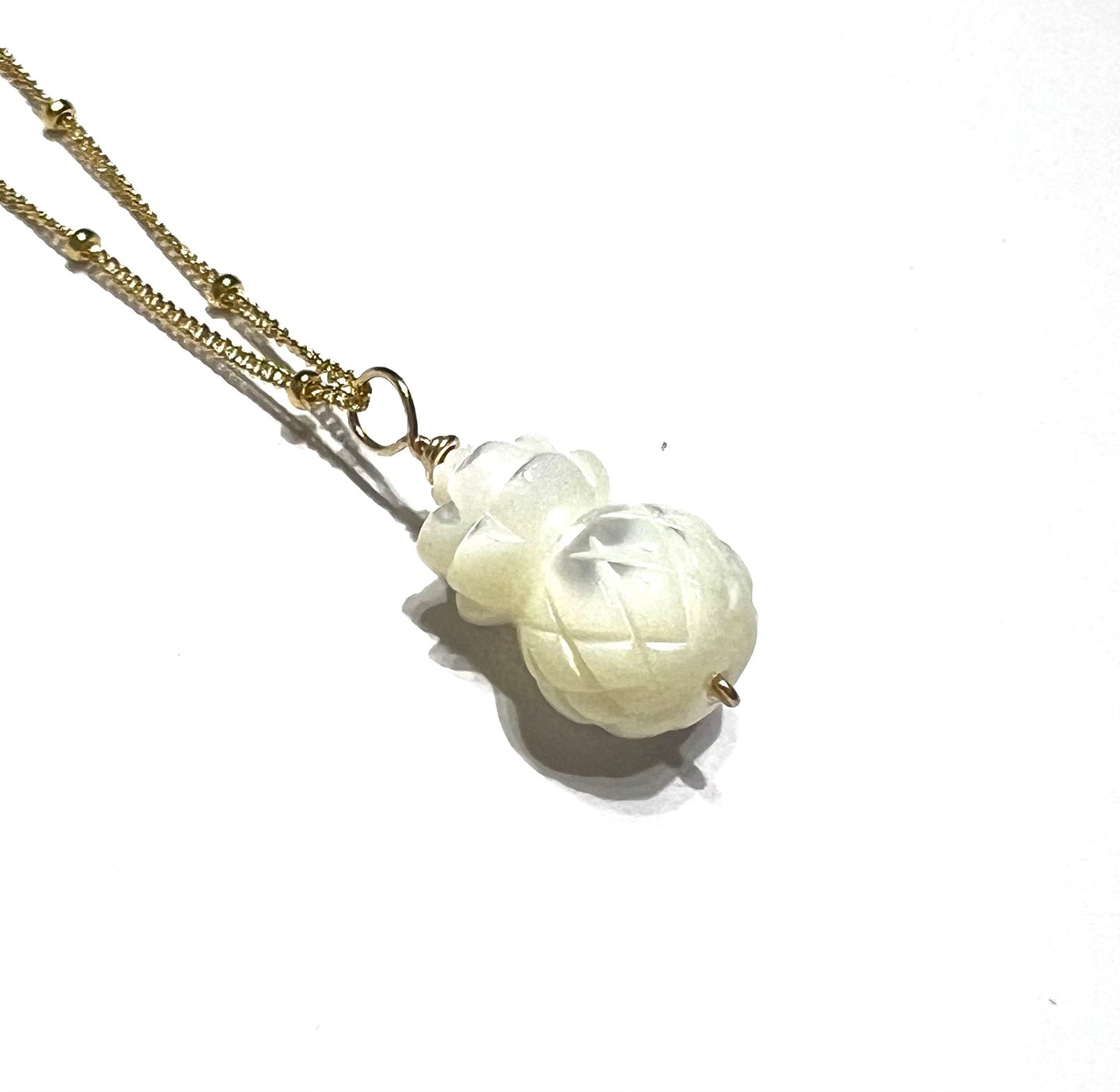 Mother of Pearl Pineapple necklace