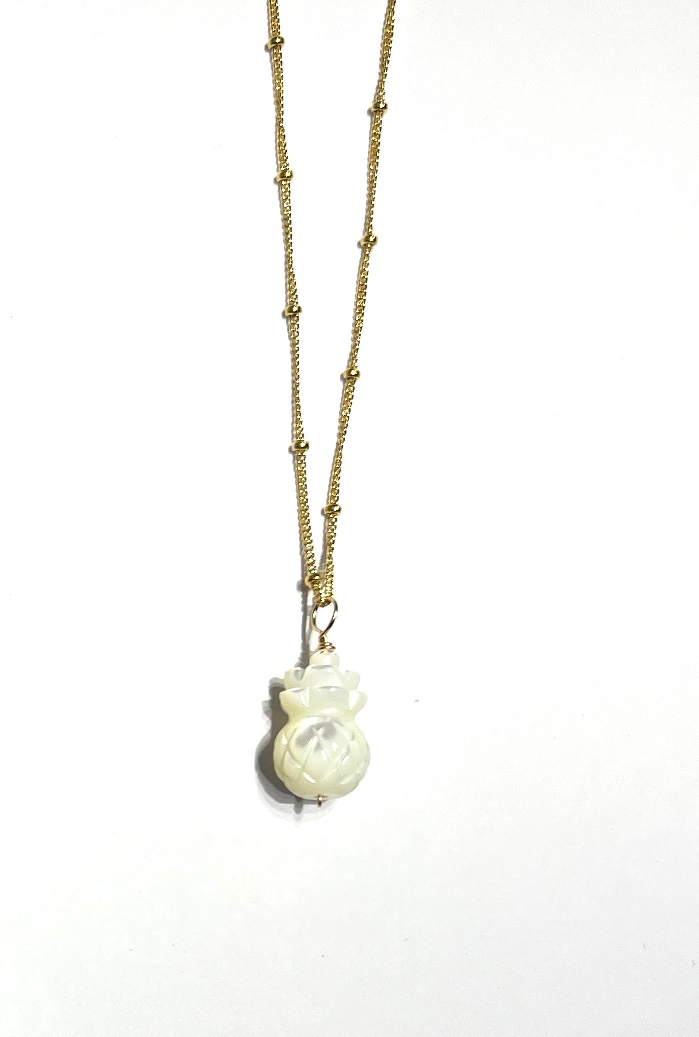 Mother of Pearl Pineapple necklace