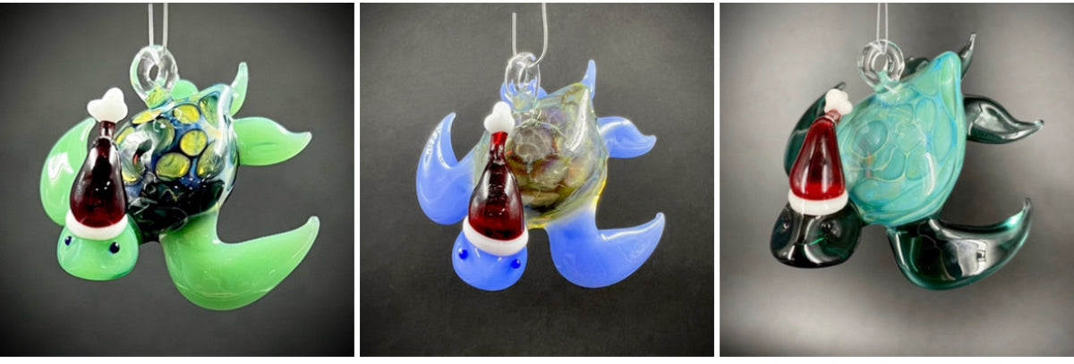 2026 Hawaiian Santa Turtle glass ornament (Save 10% now before the colors are chosen)