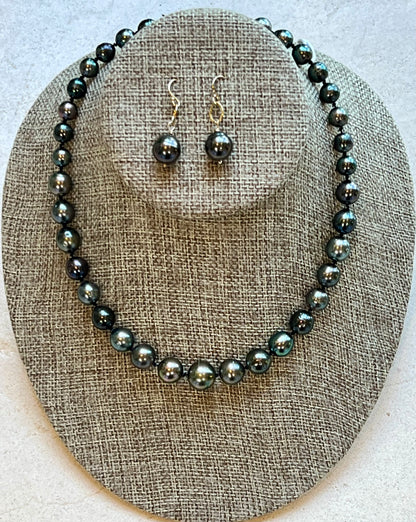 Tahitian Pearl silk knotted strand