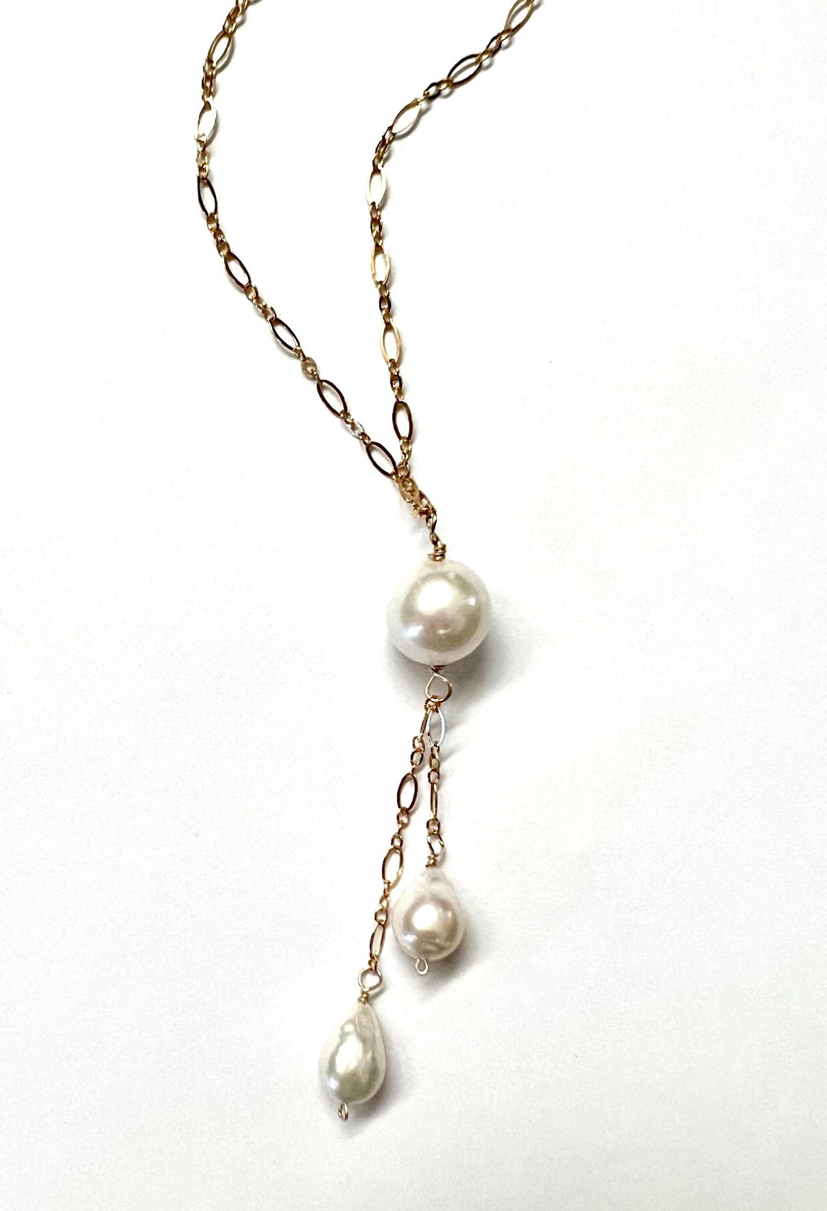 White Edison and Baroque pearl lariat necklace