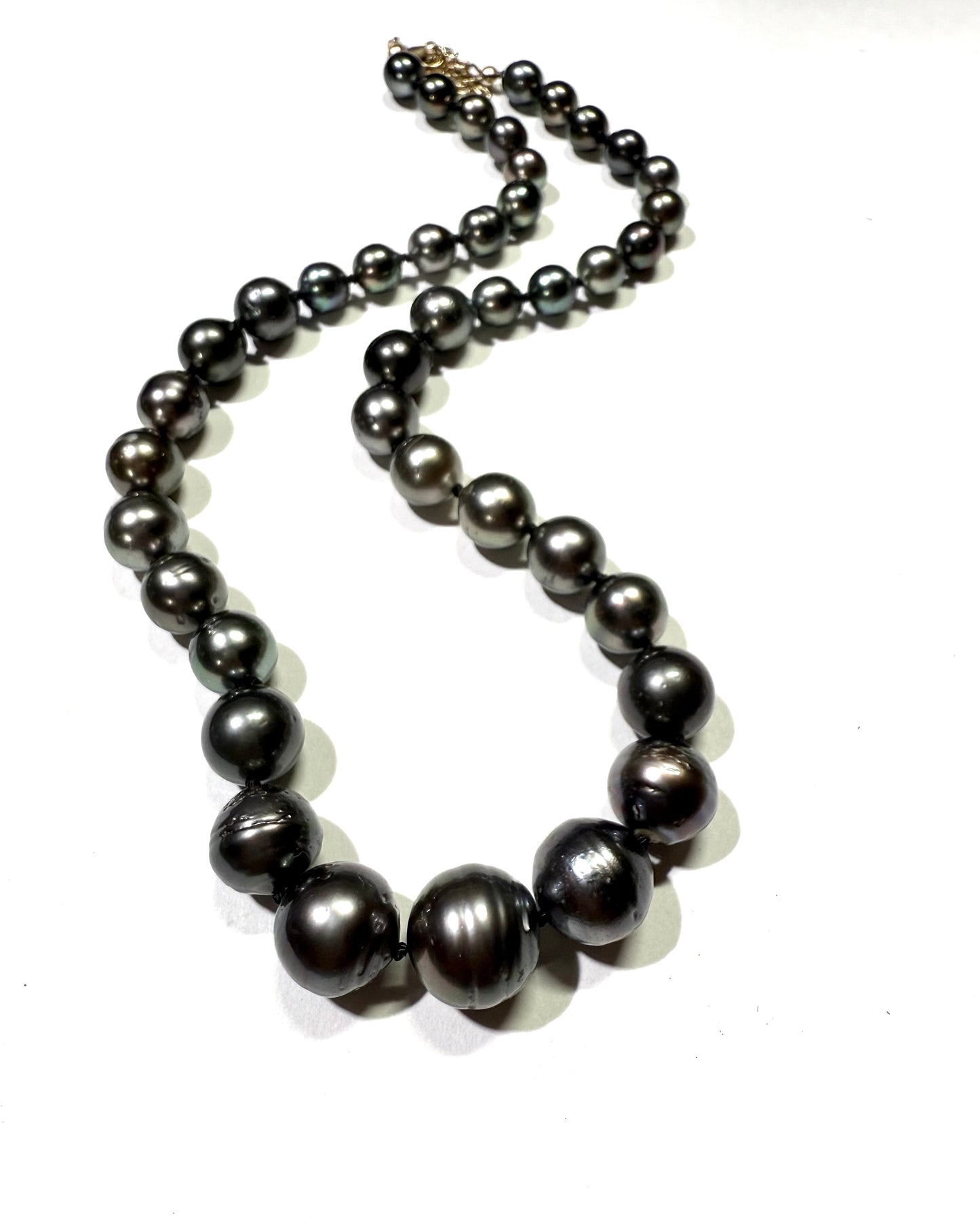 Tahitian Pearl silk knotted strand