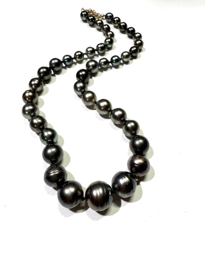 Tahitian Pearl silk knotted strand