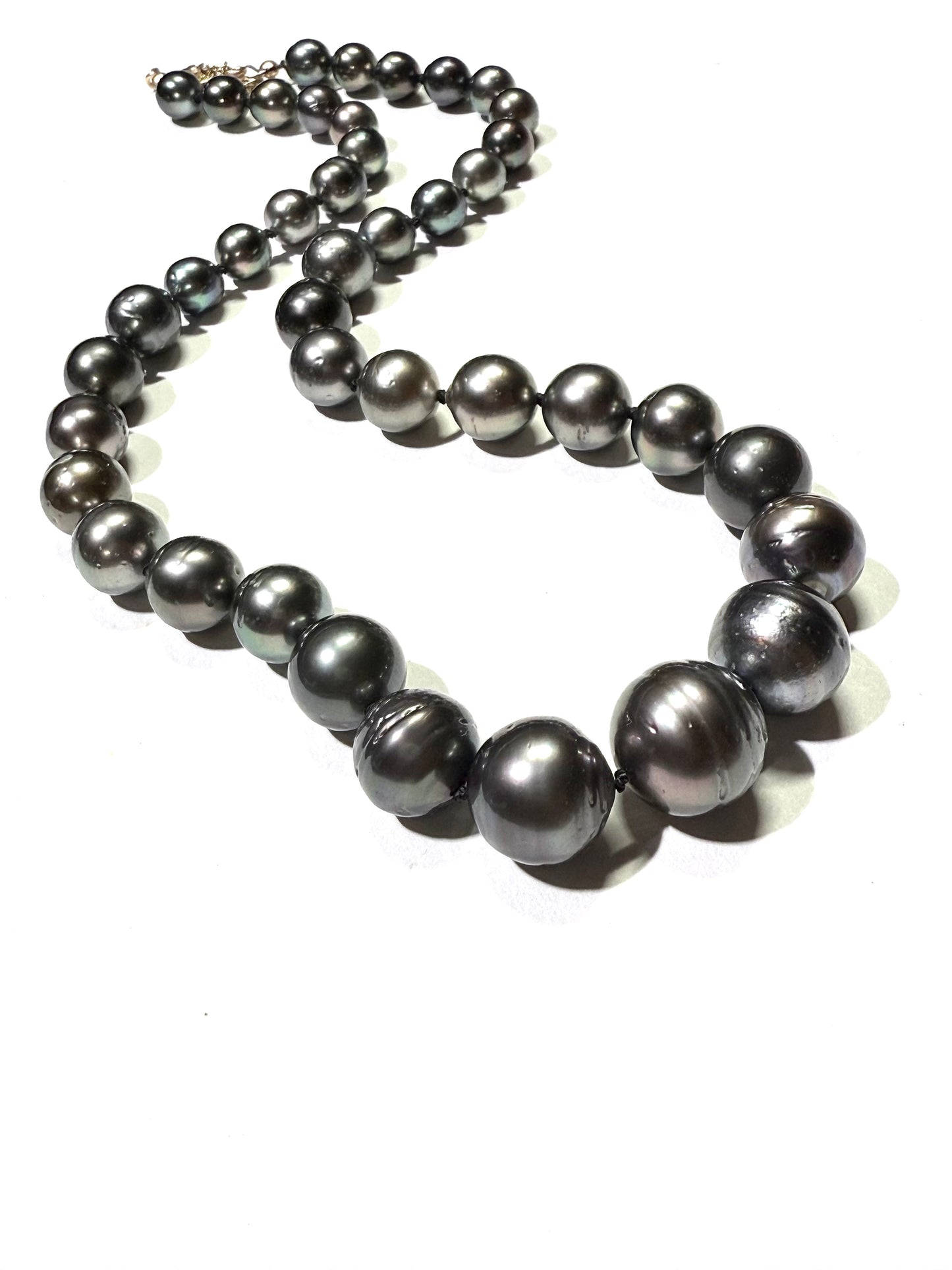 Tahitian Pearl silk knotted strand