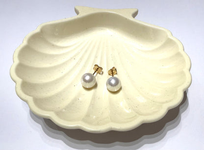 White Edison pearl stud earrings