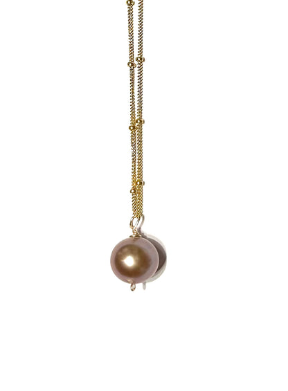 Tahitian pearl or Edison pearl necklace in satellite chain