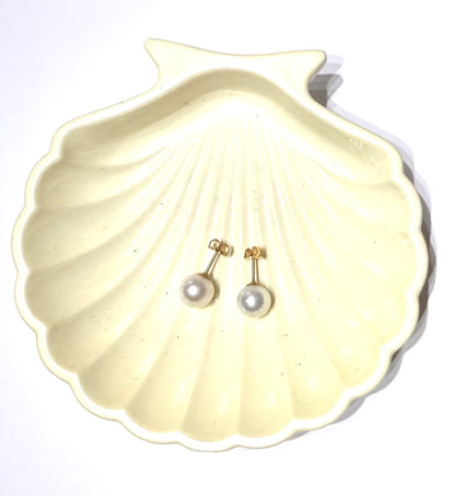 White Edison pearl stud earrings