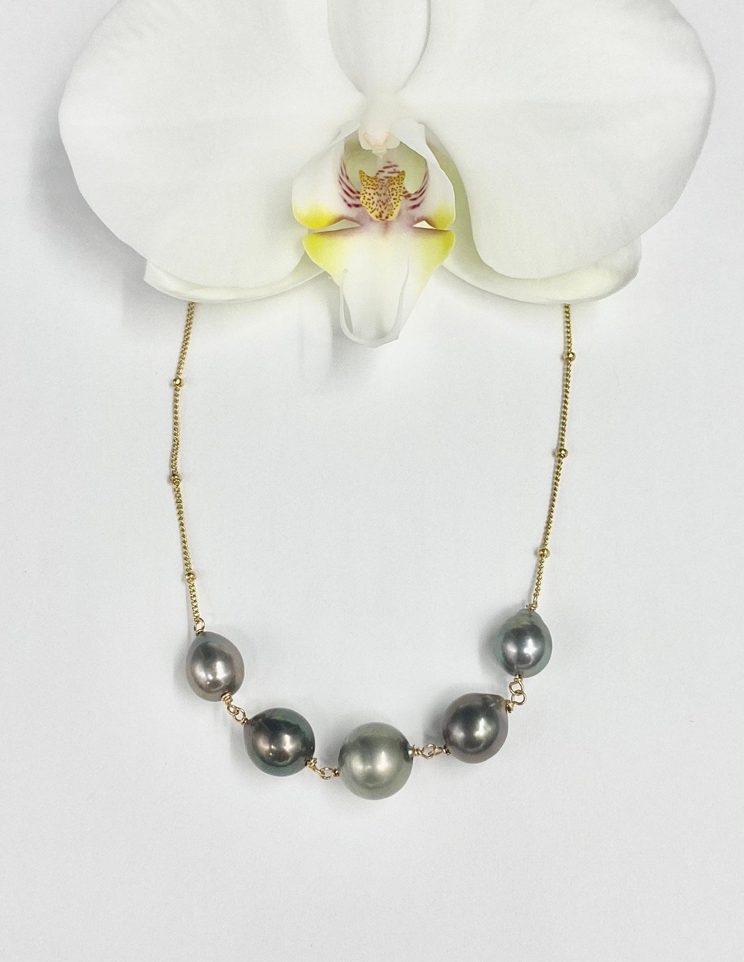 5 Tahitian pearl necklace